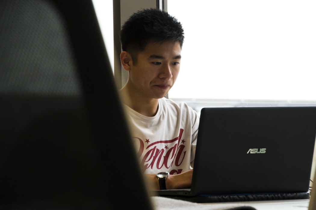 Jago Googling? Mungkin Lo Bisa Kerja di Facebook